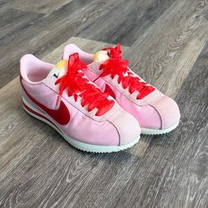 Nike Cortez. Womens size 9us